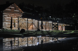 Česká cena za architekturu 2016 / Cena časopisu ERA21: Prokš Přikryl architekti, Adaptace bývalých zemědělských garáží na zázemí biotopus – foto