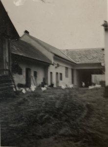 Rekonstrukce a přístavba rodinného domu v Lozorně, MAPA: Historická fotografie