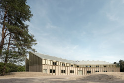 Návštěvní pavilon v národním parku Hoge Veluwe od dvou architektonických kanceláří De Zwarte Hond a Monadnock