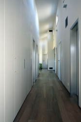 Vladimír Balda architekt, Přízemní dům se slunolamem – foto