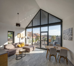 Boq architekti navrhli atriový rodinný dům na jižní Moravě