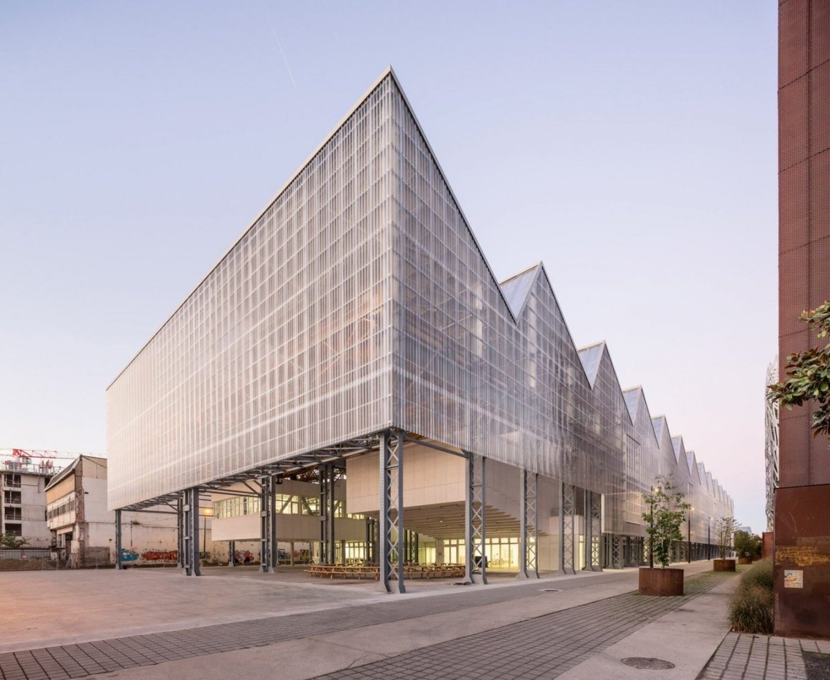 Nantes Saint - přestavba skladiště na uměleckou školu, Franklin Azzi Architecture
