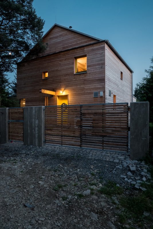 Rodinný dům v Hradišťku, XYLO Atelier / Jakub Loučka