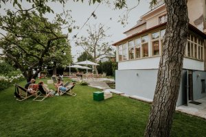 Z celého projektu je cítit vzájemné porozumění klienta a architektky a velká radost a chuť celou Vilu provozovat. (Vila 63, edit!)
