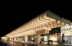 LED osvětlení poskytuje měkké, neoslňující světlo nad nástupištěm. (Autobusové nádraží Umeå Vasaplan, Wingårdhs + WSP)