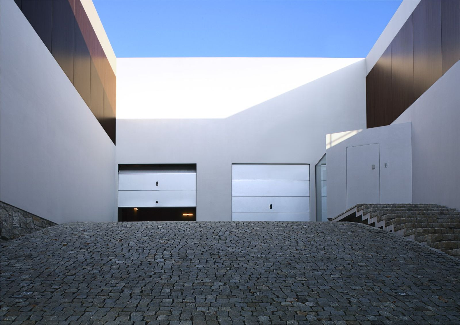 Robert Konieczny, KWK Promes, Aatrial House, foto