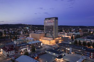 Uhlíkově neutrální kulturní centrum Sara od White Architekter