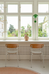 Zachování kouzla prvorepublikové vily bylo od počátku jednou z priorit. V prostoru jsme architekti ponechali a repasovali řadu původních prvků. (Vila 63, edit!)