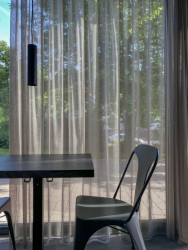 Kavárna Kontejner na Ortenově náměstí od Collarch studia