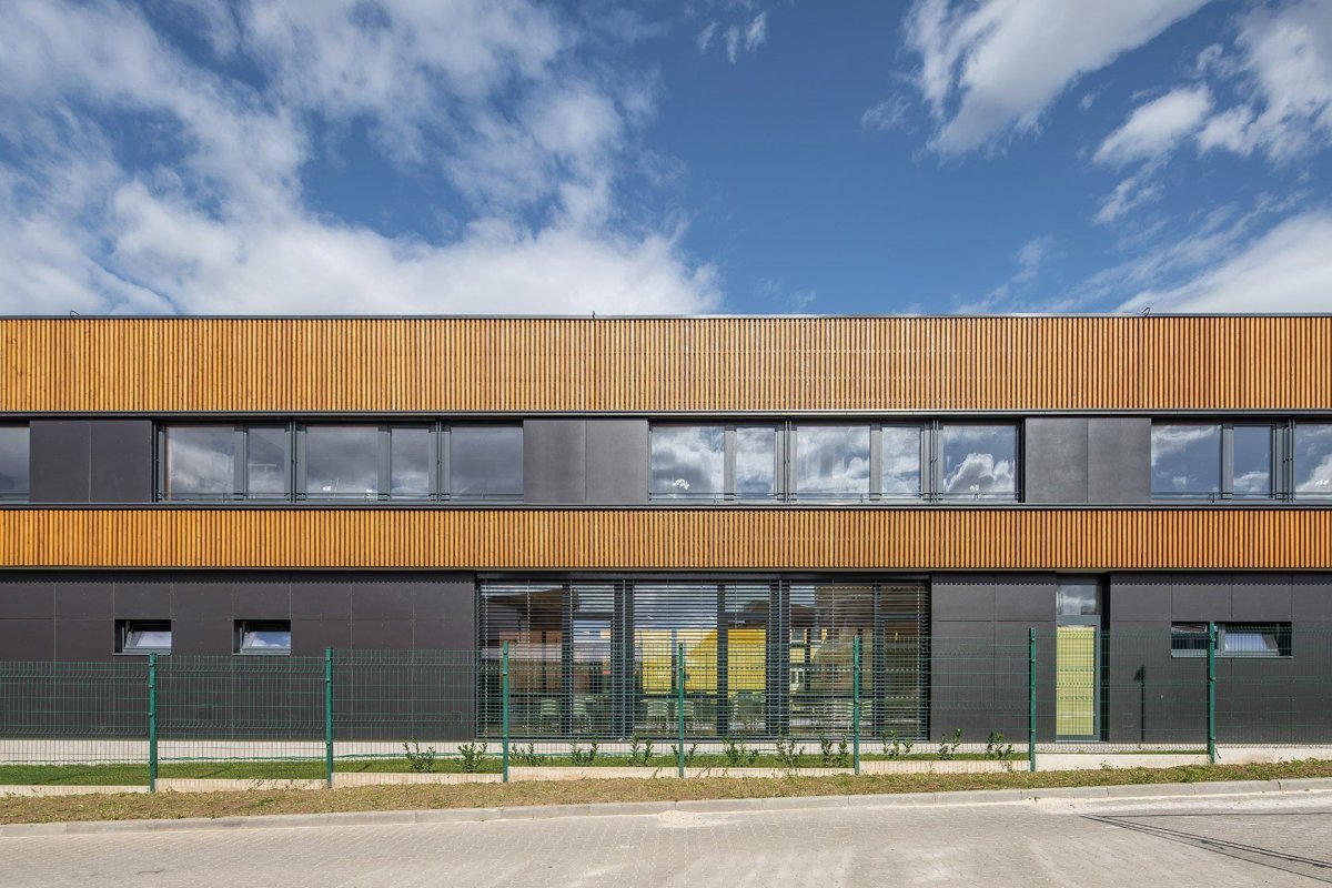 Pavilon ZŠ Smečno, LCArch s.r.o. - foto