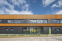 Pavilon ZŠ Smečno, LCArch s.r.o. - foto