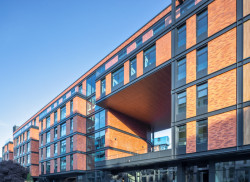 Revitalizace areálu varšavské elektrárny Powiśle architektonickým ateliérem APA Wojciechowski Architekci na živoucí městskou čtvrť