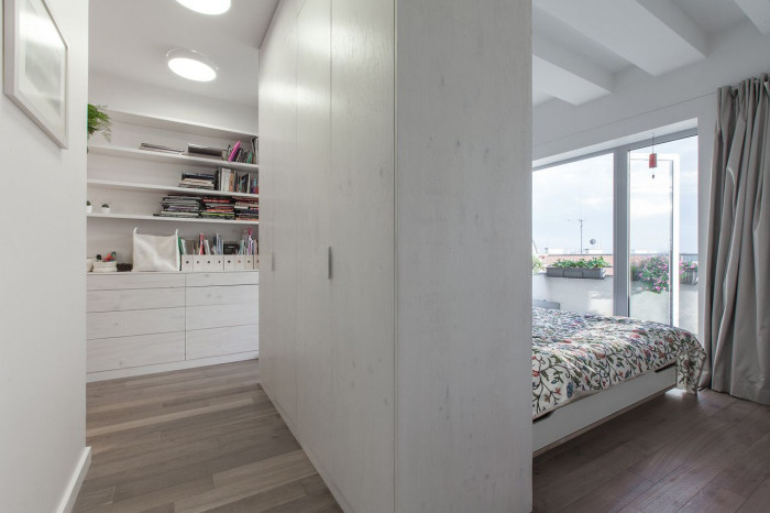 Lenka Míková Architect, Malý penthouse v Praze – foto