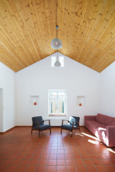 Sociální bydlení Sananim v Heřmani od architekta Jakuba Našince