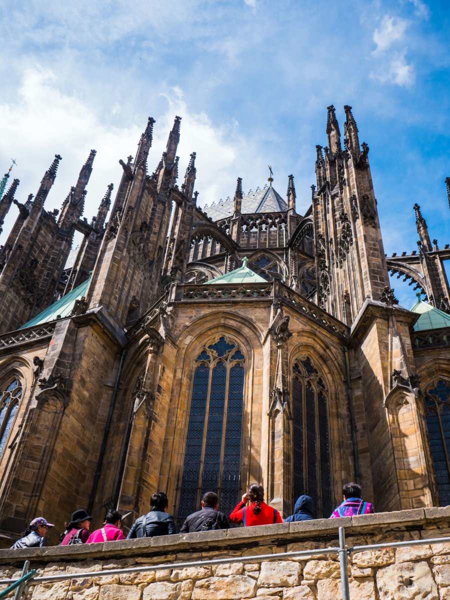 Momentálně je Hrad plný turistické reklamy.