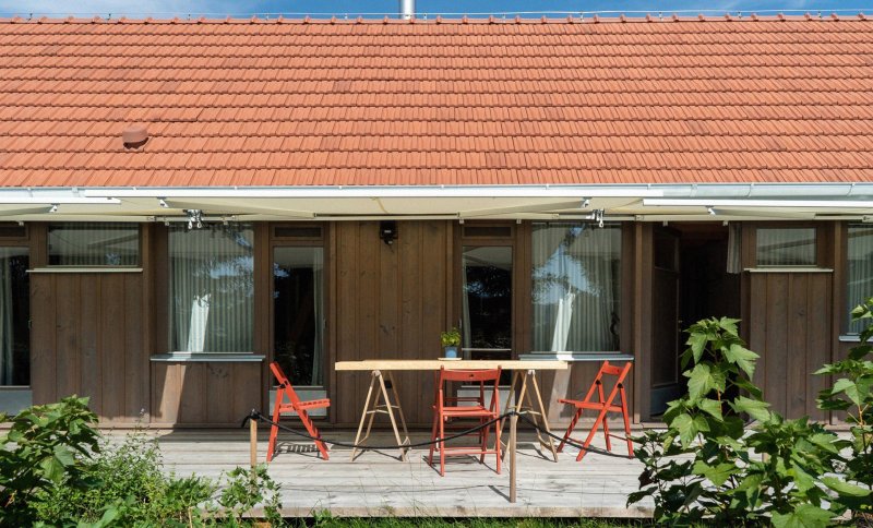 Dům na venkov, Michal Šiška: Jako svůj příspěvek „namísto akademických lamentací“ nabízí architekt Šiška alternativu komerčních katalogových projektů