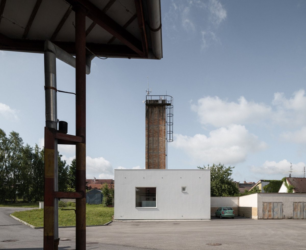 Adaptace koetelny v Ledenicích od Ateliéru 111 architekti
