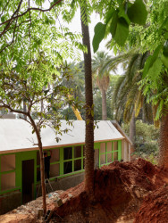 Oliver Lütjens a Thomas Padmanabhan jsou zakládající partneři kanceláře Lütjens Padmanabhan Architects a aktuálně hostující profesoři na ETH v Curychu.