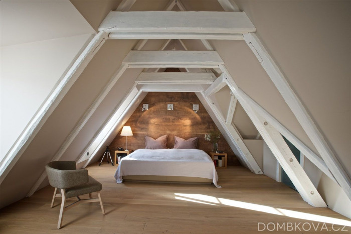 I. D. Arch, Půdní byt v jižních Čechách - foto