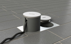 Díky nástavci může být venkovní zásuvka používána celoročně.