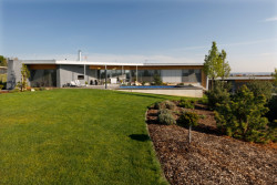 Rodinný dům v Českých Budějovicích, Ateliér Vostracký