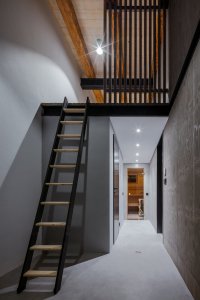 Nyní stavby prošly rekonstrukcí a výraznou konverzí. V bývalé lakýrnické dílně dnes funguje víceúčelový prostor s galerií, vinným barem a wellness. (Konverze Pípalova malířství v Humpolci; MA Studio)