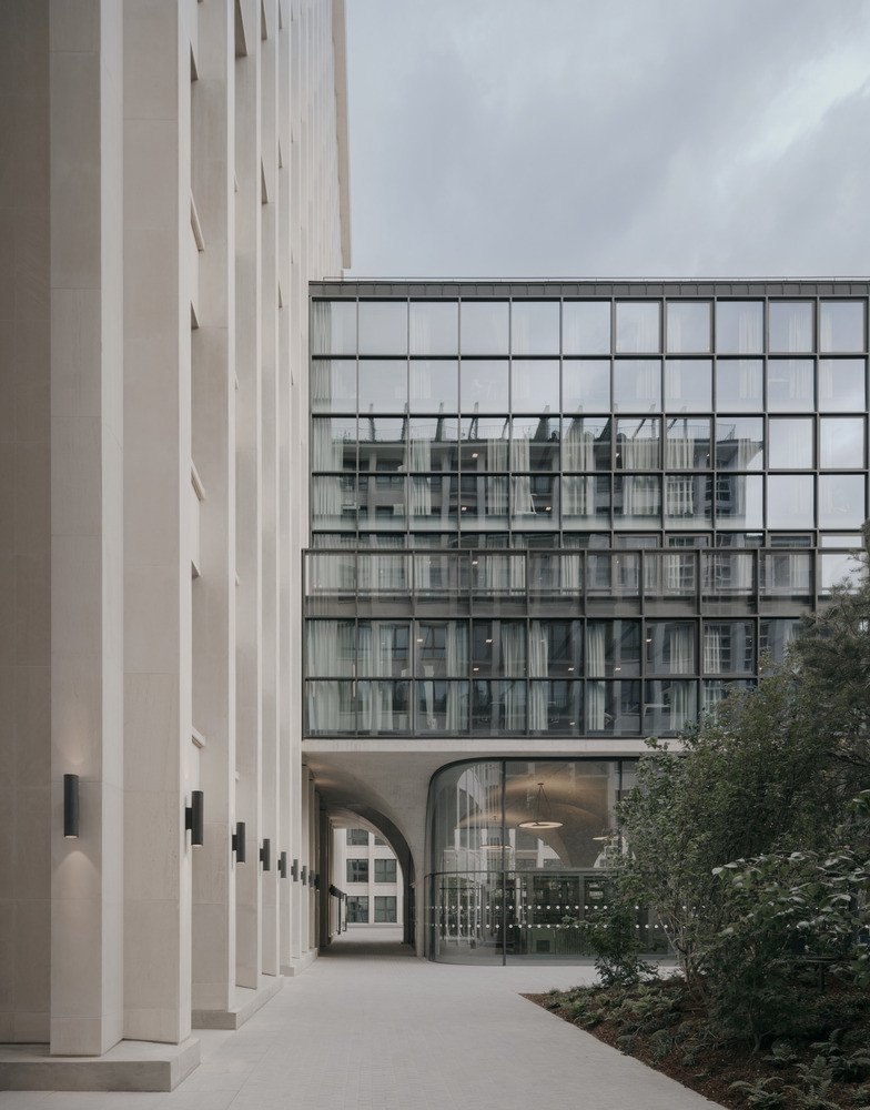 Proměna správní budovy v Paříži od David Chipperfield Architects