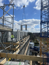 Fotografie z výstavby - vystihující prefabrikaci