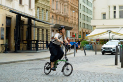 Brno na skládacím kole Brompton