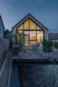 Boq architekti navrhli atriový rodinný dům na jižní Moravě