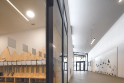 Mateřská škola Doubek v Pardubicích, Med Pavlík architekti: Tu mohou děti využívat pro hraní