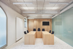 Rekonstrukce budovy okresního soudu Tübingenu od studia Dannien Roller Architekten