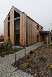 Rodinný dům od ATELIER KOSNAR v Řenči