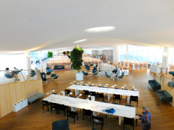 Centrální knihovna Oodi od  ALA Architects