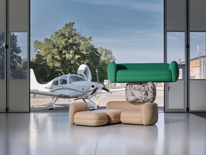 I tradiční české firmy zkoušejí spolupráci s designéry. Pohovka pro firmu Polstrin od designérského studia Lexová & Smetana