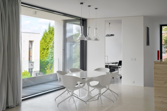 Rodinný dům pro milovníka umění (RD Ruzyně; Stempel & Tesař architekti)