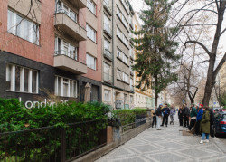 Komentované procházky architekta Jana Bureše a historika architektury Adama Štěcha odhalí svět pražských meziválečných činžovních domů.