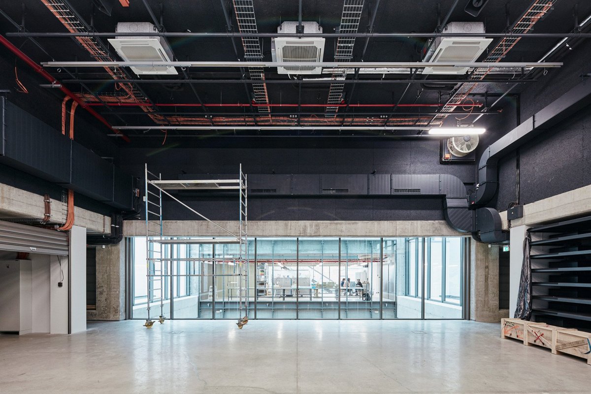 Nové technologické centrum UMPRUM s osvětlením značky Zumtobel
