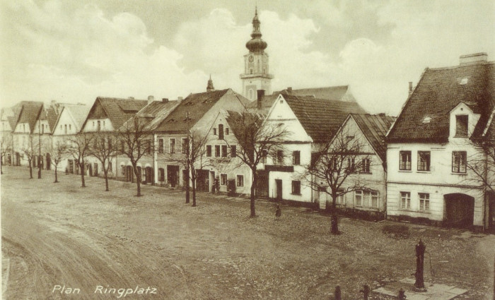 Náměstí v PLané roku 1937,