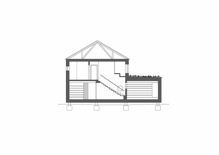 Rodinný dům v Hradišťku, XYLO Atelier / Jakub Loučka, řez