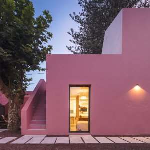 Pink House, Mezzo Atelier
