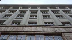 Zdeněk Lukeš: První jarní psí vycházka, palác Bondy