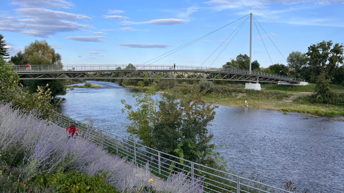 Pražský Radotín má dvě nové lávky - obě podpoří cyklisty a chodce