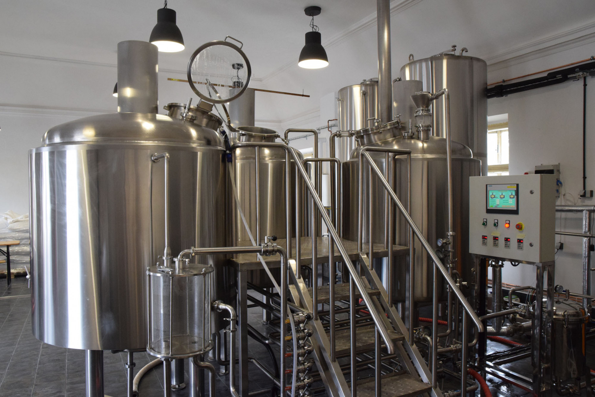 endEmit - Ovipistán