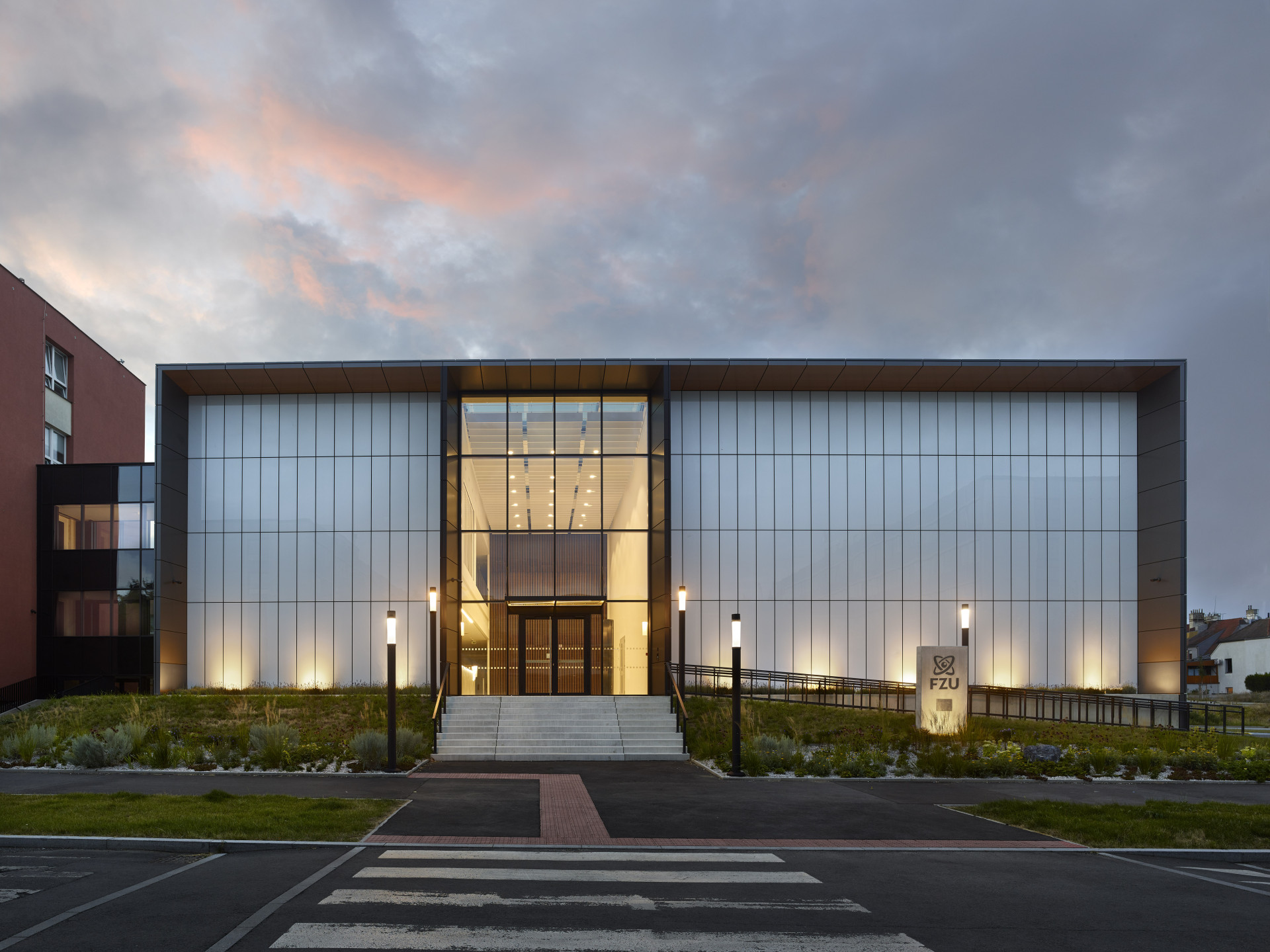 Studio Bogle Architects navrhlo novou budovu Fyzikálního ústavu Akademie věd České republiky na pražském Ládví