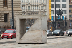 Instalace projektu SOKL: Tvárnice od Martina Zeta u Národního muzea. Foto: GHMP