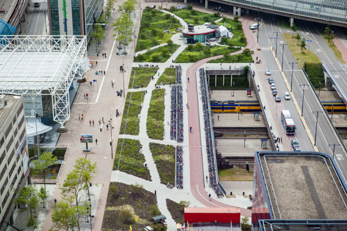 5. prosince proběhne v kině Světozor dvojpřednáška s názvem Ozeleňování měst s amsterdamským krajinářským architektem Tonem Mullerem a tuzemským krajinářským architektem Štěpánem Špoulou.