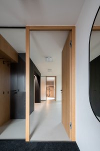 Přestavba řadového domu v Praze-Dědině od studia SOA architekti
