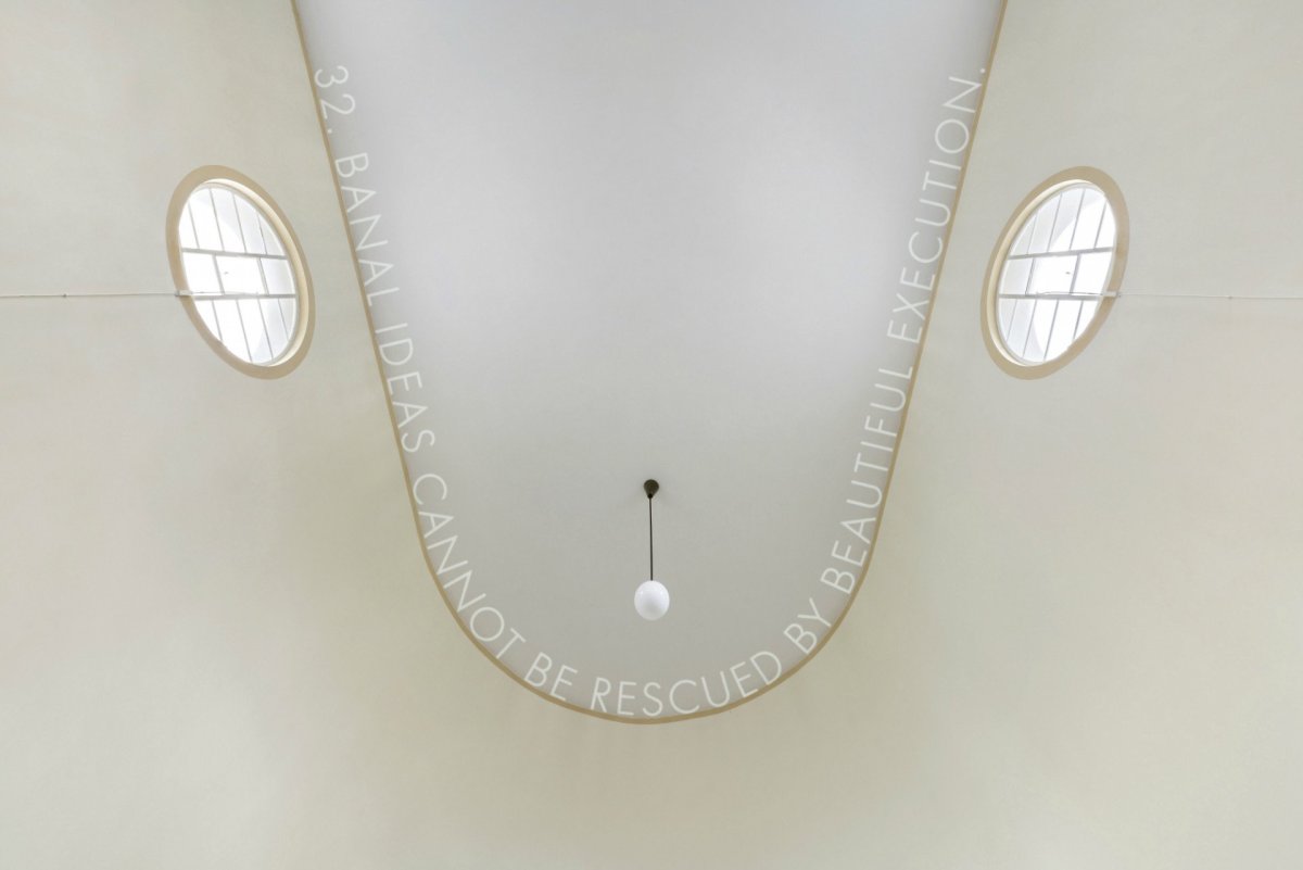 Instalace Věty po konceptuálním umění umělce Petra Duba. Foto: Studio Flusser