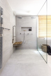 Koupelna pro handbikera, Léblová, Foto